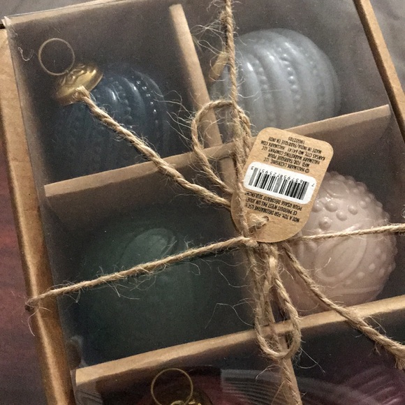 Hallmark Asst Colors Glass Christmas Ball Ornaments Set of 6 ~ New in Box - Picture 2 of 6